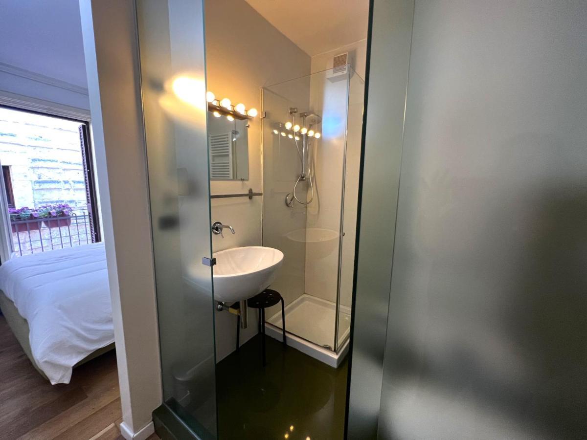 Palazzo Barone,Nel Cuore Del Borgo Antico. Apartamento Bari Exterior foto