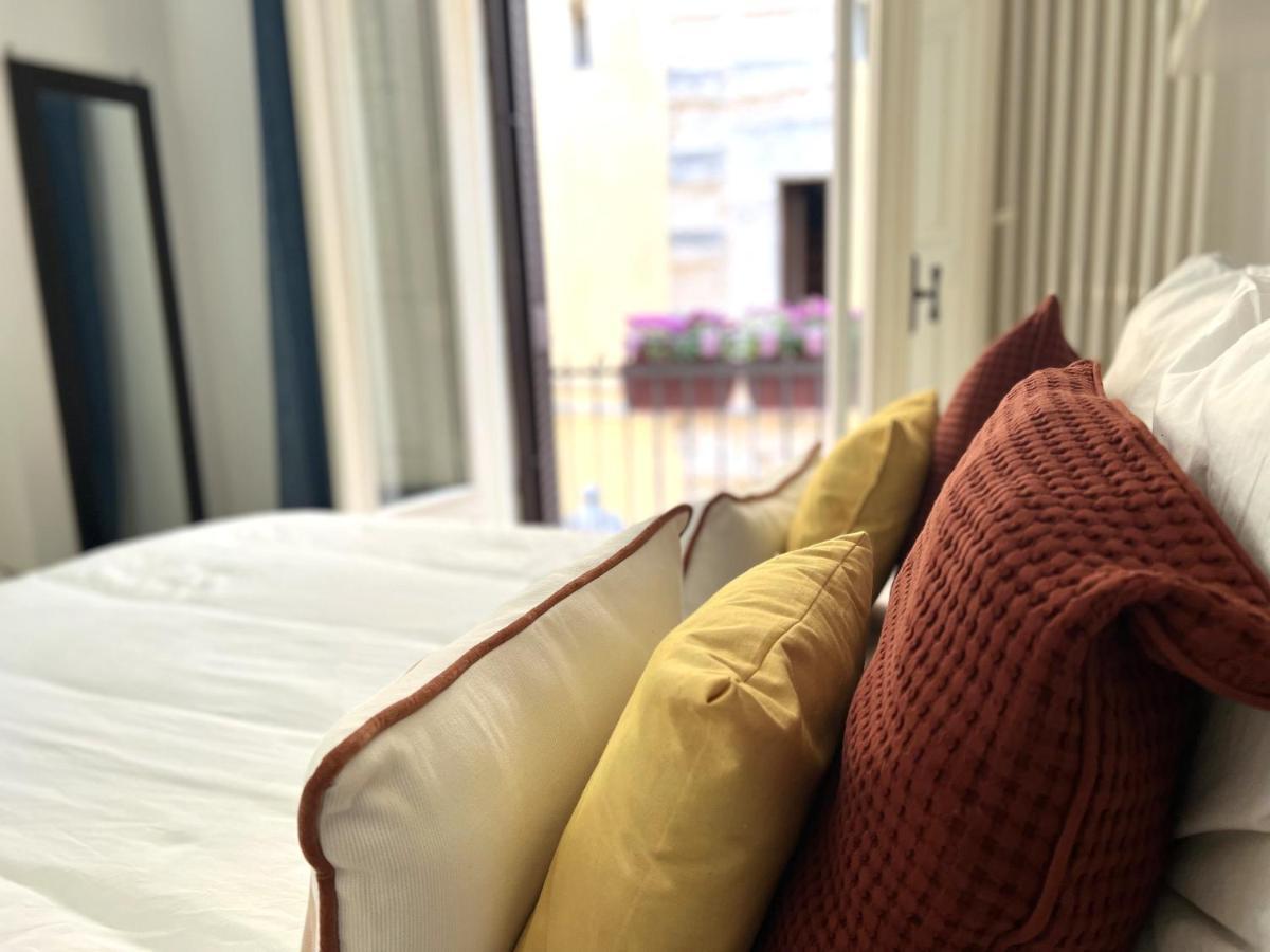 Palazzo Barone,Nel Cuore Del Borgo Antico. Apartamento Bari Exterior foto